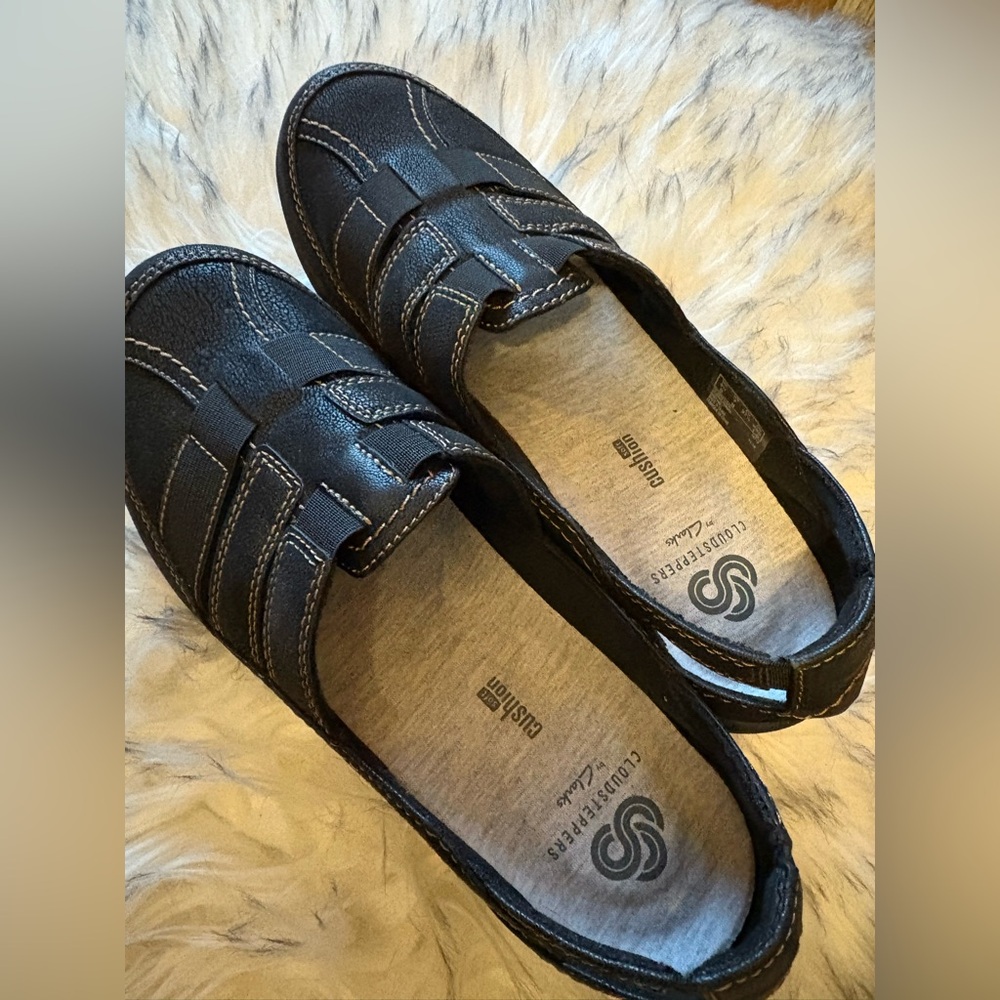 Clarks Cloudsteppers Women's Black Loafers